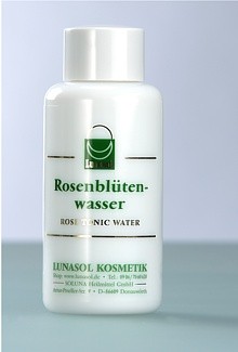 Rosenblütenwasser